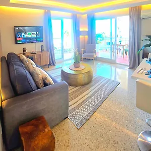 Appartement Seaview Retreat Torremolinos City Center, With Pool And Amazing Views By Namaste Elite, Torremolinos